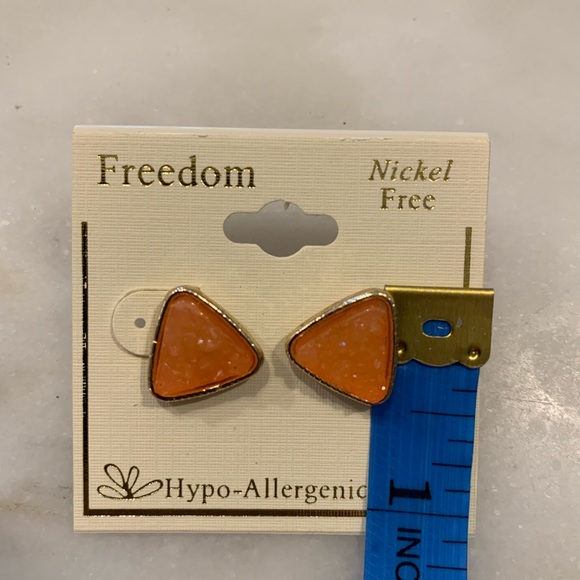 NWT Orange Triangle Shaped Stud Earrings - Picture 4 of 4